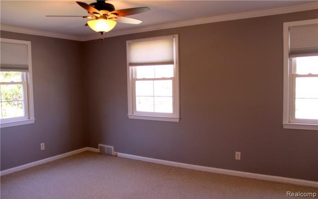 1796 Graefield Road, Unit 20 Birmingham, MI 48009 - Photo 7 of 11 Gallery Image 7