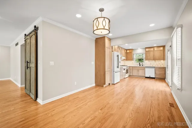 $538,500 | 1718 Jeanette Avenue, St. Charles, IL 60174