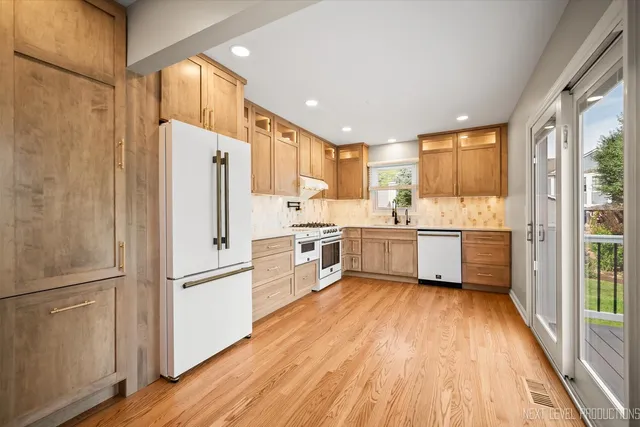 $538,500 | 1718 Jeanette Avenue, St. Charles, IL 60174