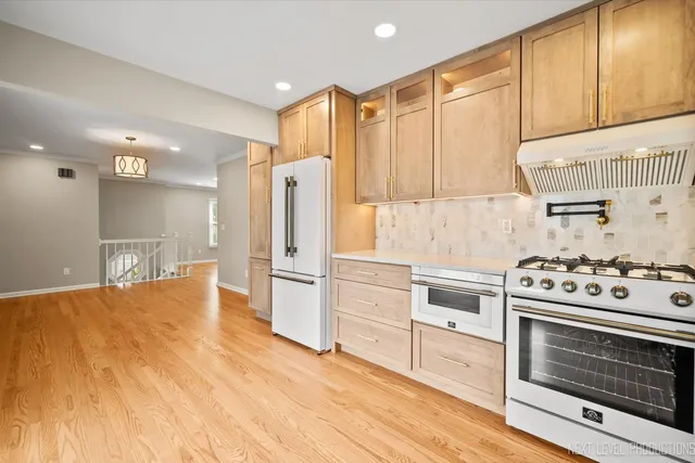 $538,500 | 1718 Jeanette Avenue, St. Charles, IL 60174