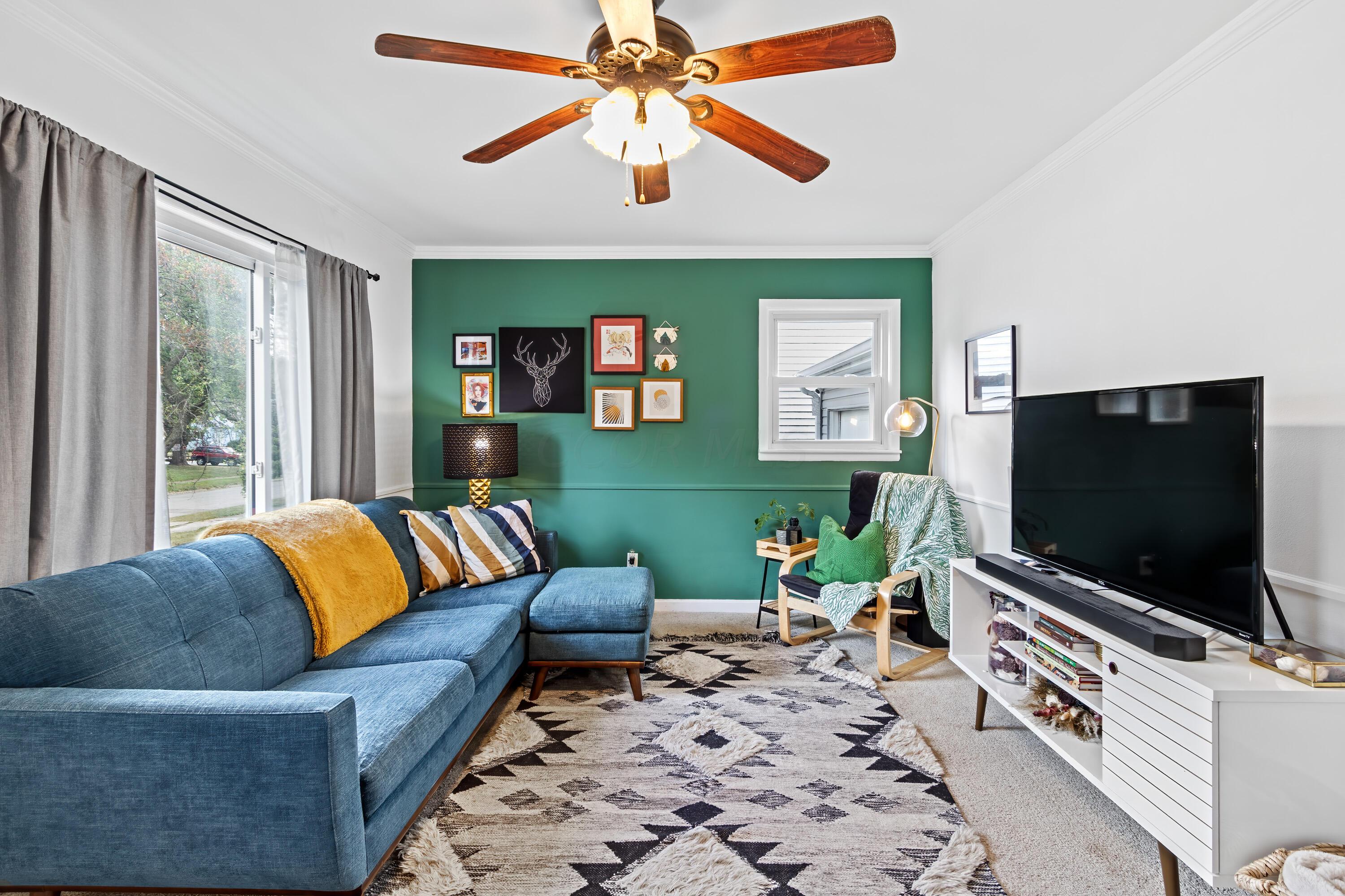 171 South Ashburton Road Columbus, OH 43213 - Photo 3 of 29 171 South Ashburton Road-8.jpg-FULL
