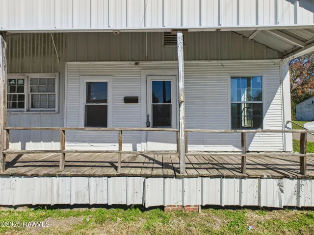 $650 | 711 East Lessley Street, Rayne, LA 70578