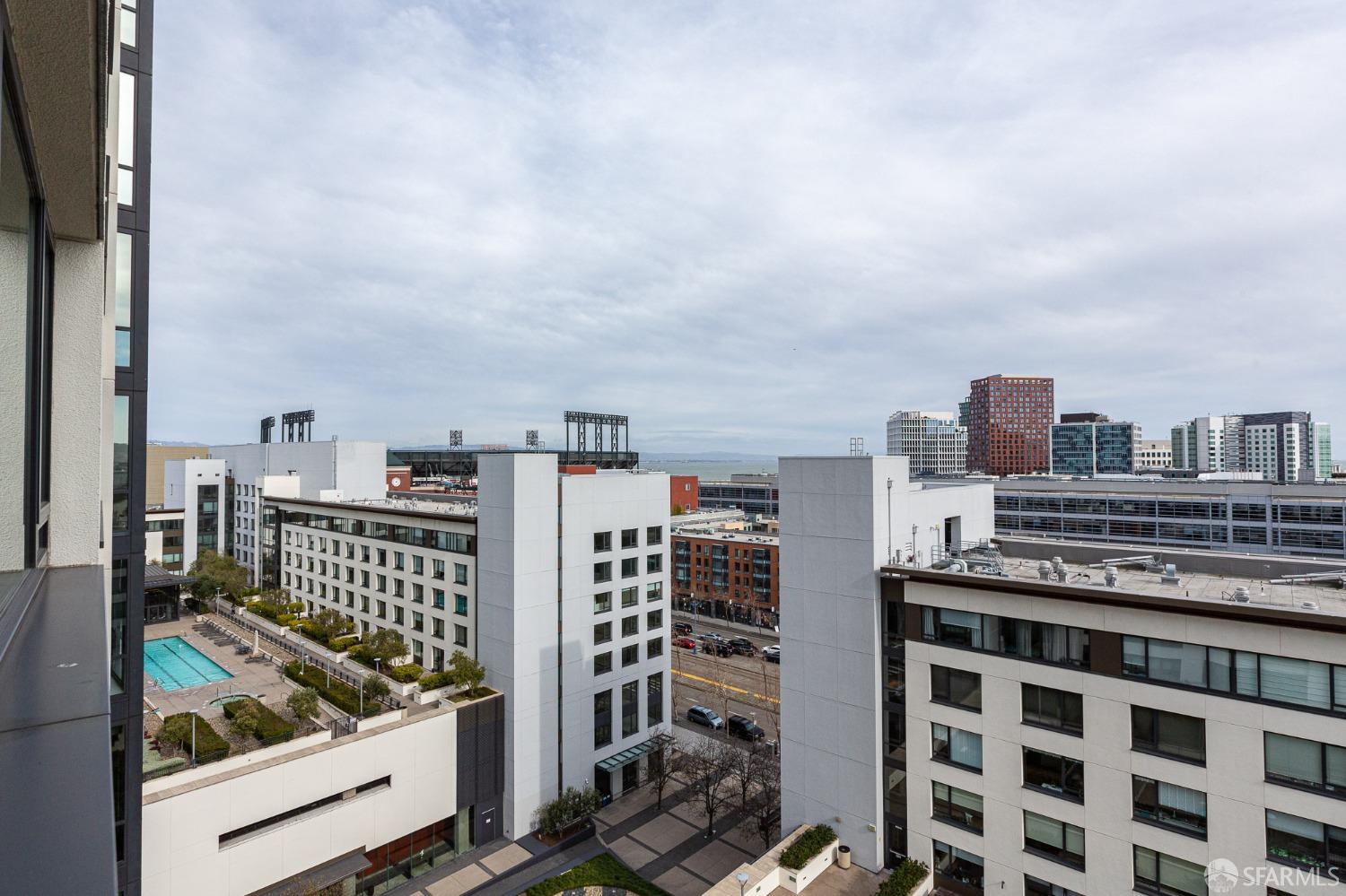 260 King Street, Unit 1107 San Francisco, CA 94107 - Photo 2 of 58 a picture of city view