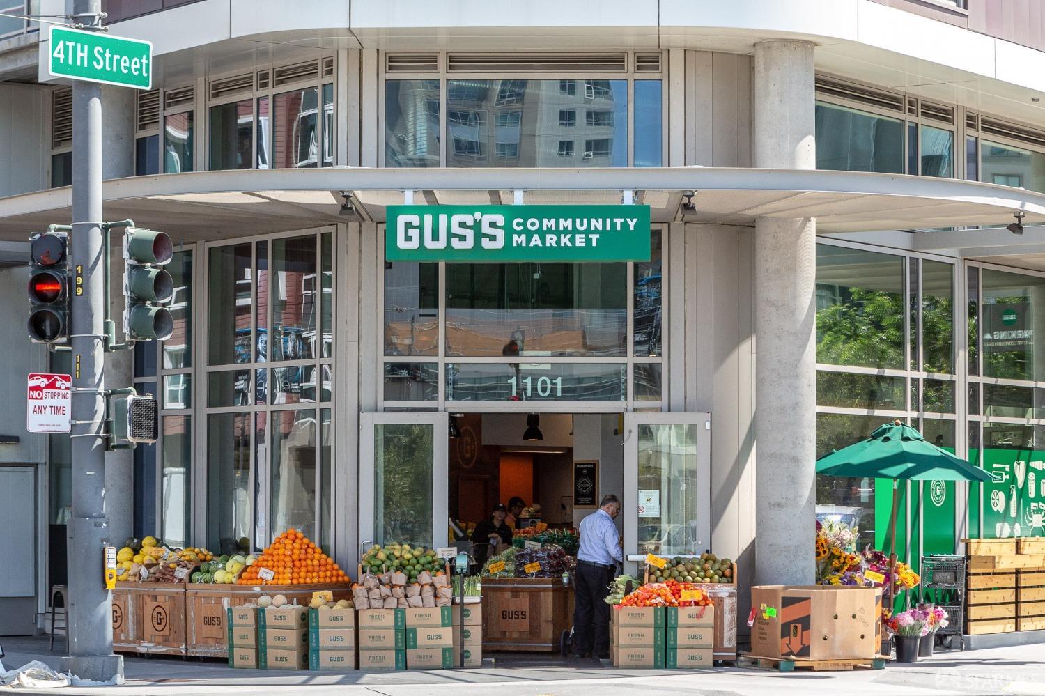 260 King Street, Unit 1107 San Francisco, CA 94107 - Photo 41 of 58 a front view of a building with street