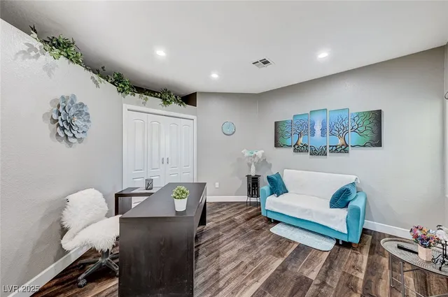 $5,800 | 2984 Sun Lake Drive, Las Vegas, NV 89128