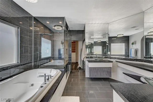 $5,800 | 2984 Sun Lake Drive, Las Vegas, NV 89128