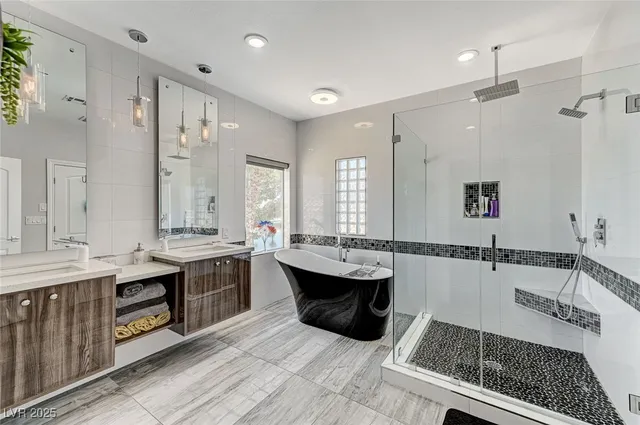 $5,800 | 2984 Sun Lake Drive, Las Vegas, NV 89128