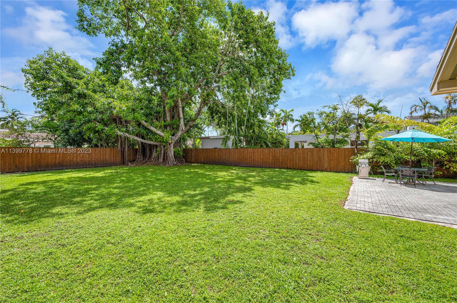 801 Southwest 28th Road Miami, FL 33129 - Photo 30 of 40 a view of yard with green space