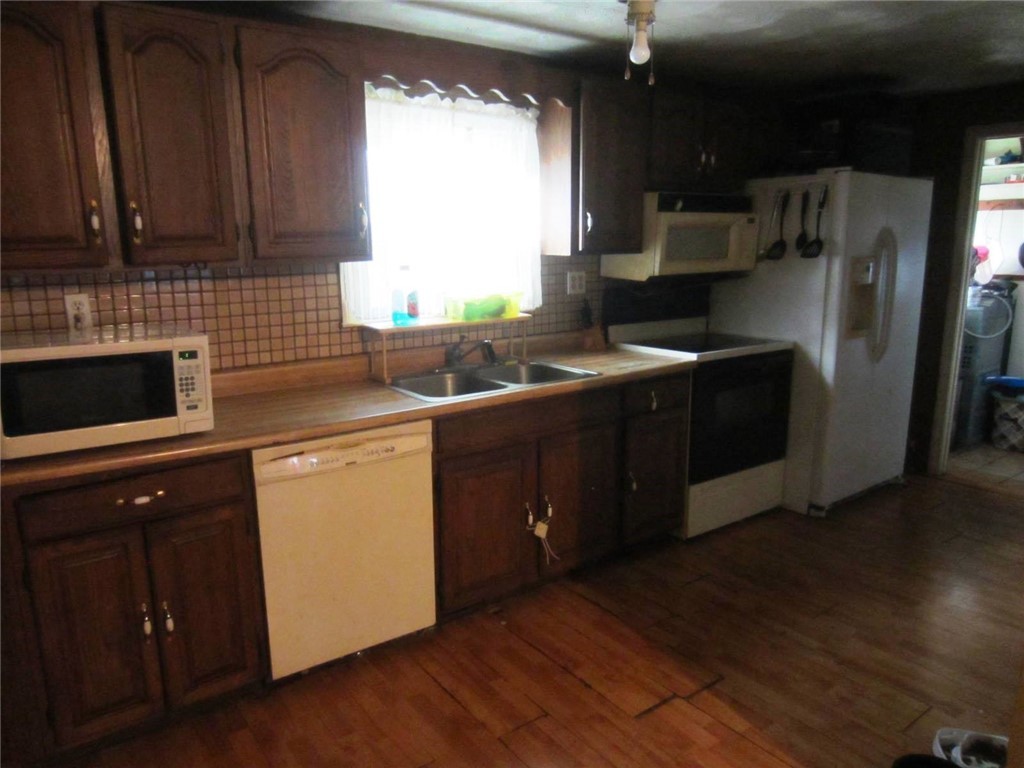 25 Rathbun Street Coventry, RI 02816 - Photo 10 of 25 Gallery Image 10