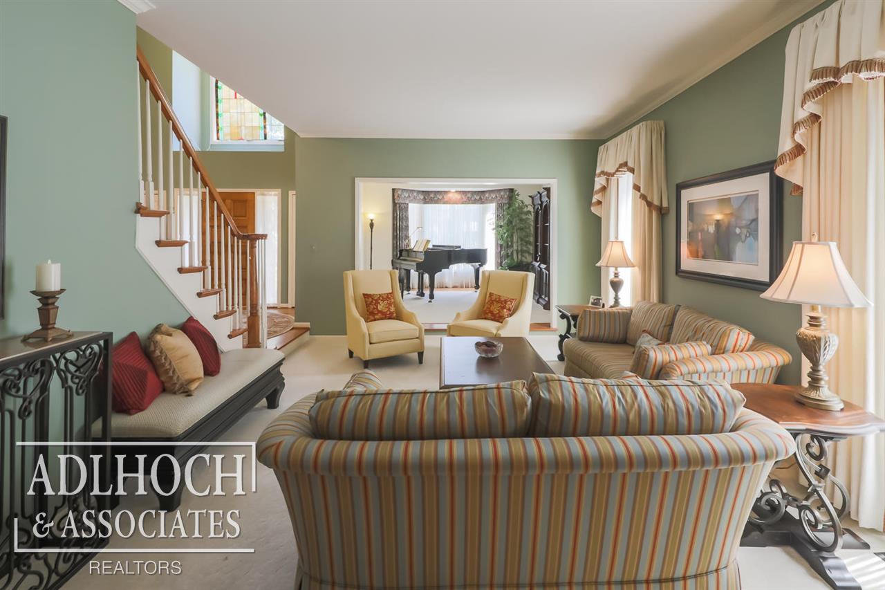 875 Trombley Road Grosse Pointe, MI 48230 - Photo 15 of 69 50016347-14.JPG