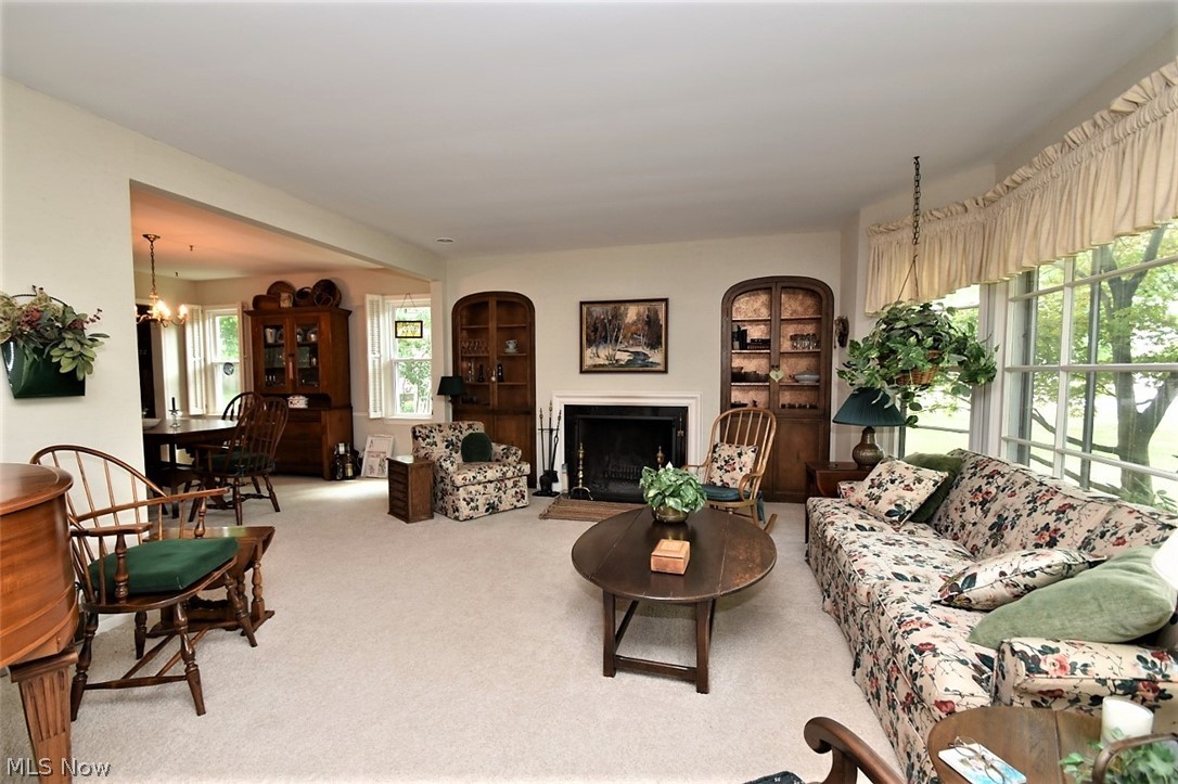 1567 Kew Road Cleveland, OH 44118 - Photo 4 of 23