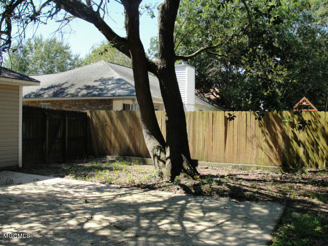 2521 Havard Road Ocean Springs, MS 39564 - Photo 8 of 11 Halstead (21)