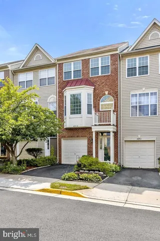 $3,600 | 45713 Paddington Station Terrace, Sterling, VA 20166