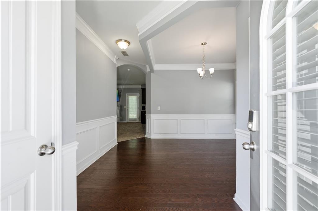 291 Boulder Run Hiram, GA 30141 - Photo 4 of 46 a view of a hallway with a white walls