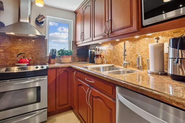 $6,200 | 3301 South Ocean Boulevard, Unit 109, Highland Beach, FL 33487