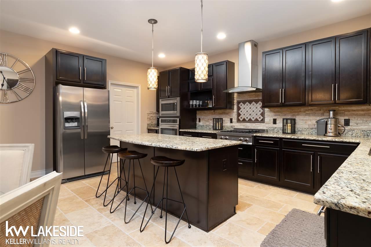 858 Monterey Ln. Rochester Hills, MI 48307 - Photo 11 of 44