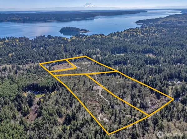 $599,950 | 1800 East Harstine Island Road North, Shelton, WA 98584