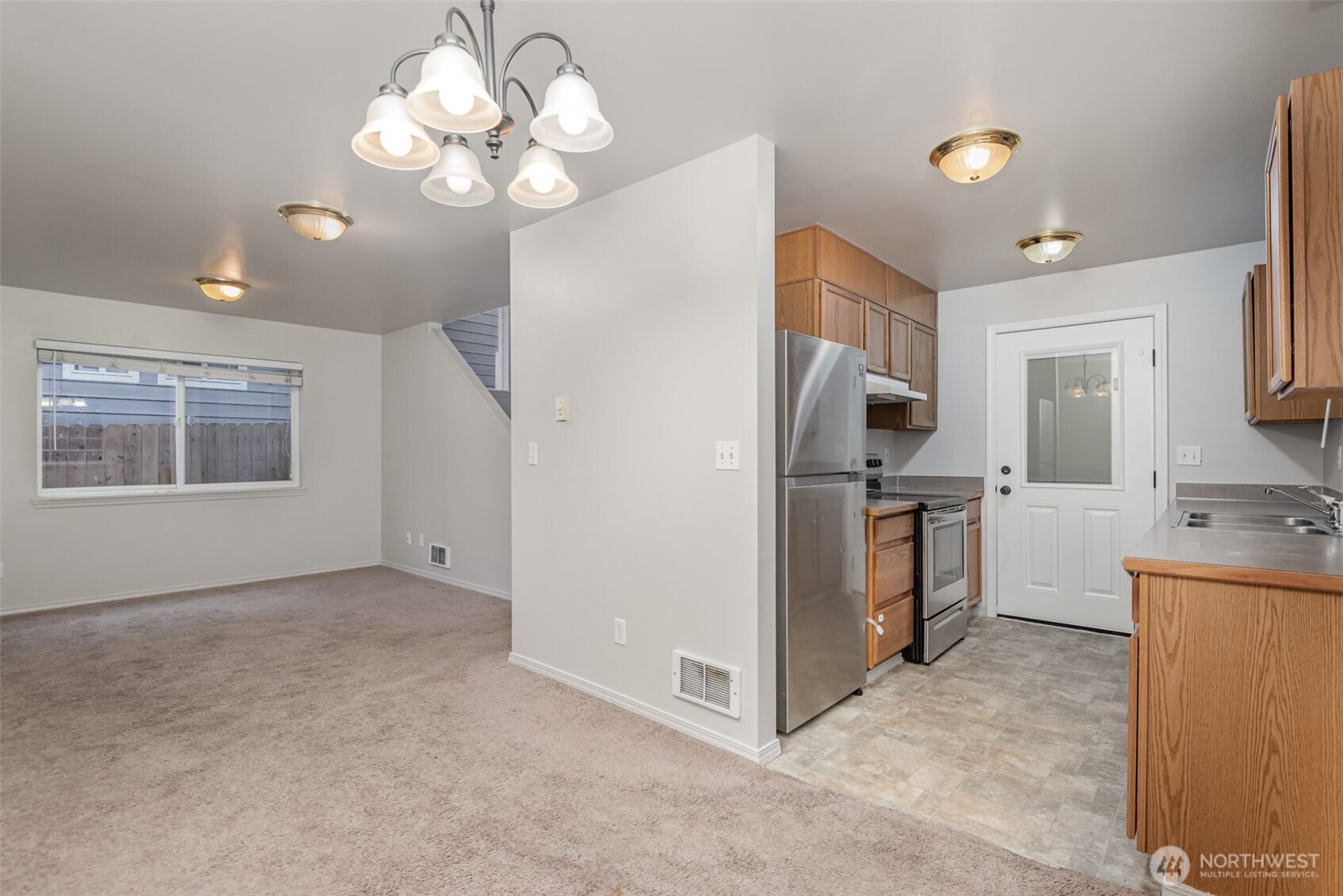 128 20th Avenue East, Unit 2 Seattle, WA 98112 - Photo 6 of 15