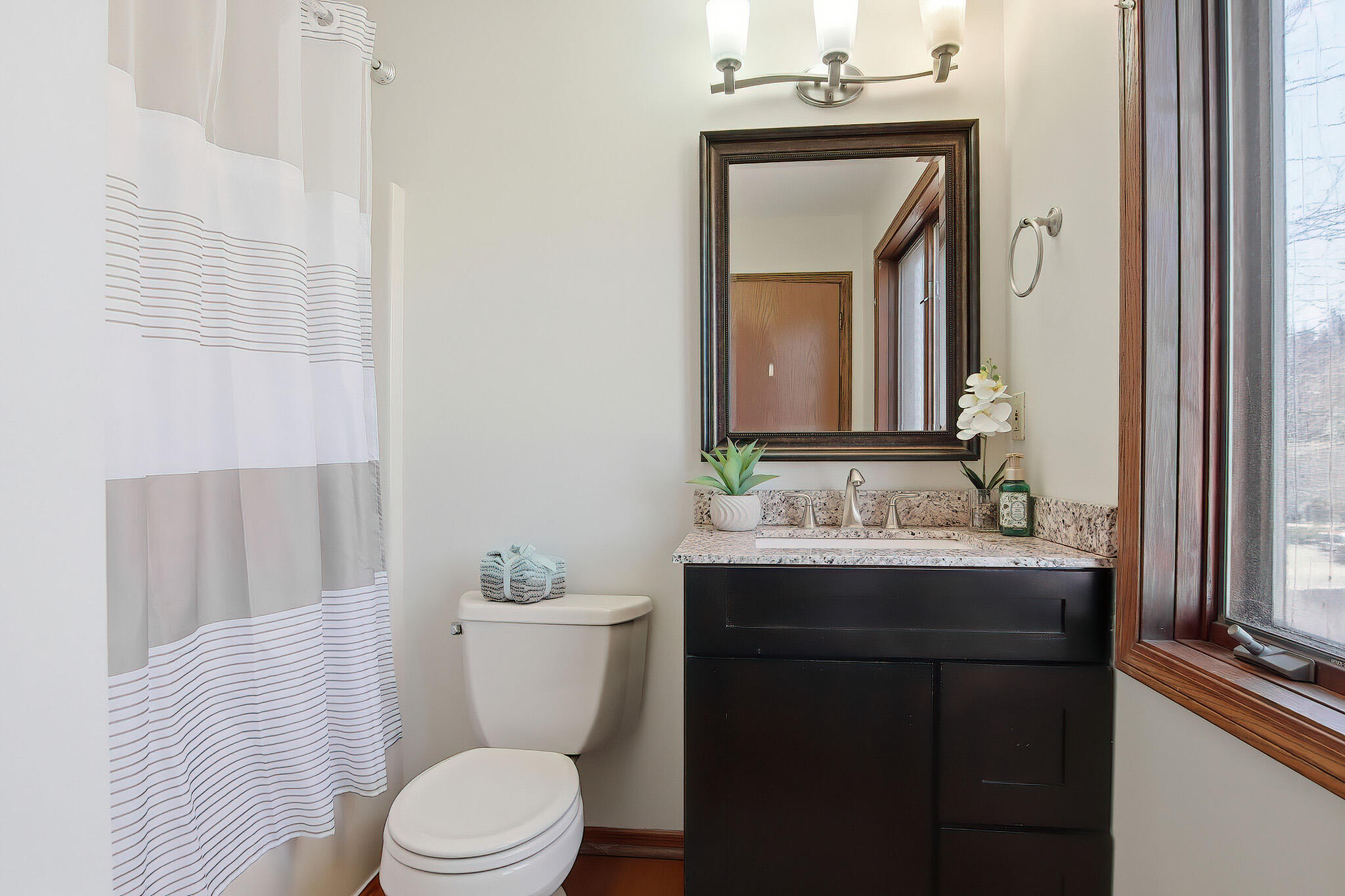 7944 Cooper Road Pleasant Prairie, WI 53142 - Photo 26 of 45 7944 Cooper-bath3