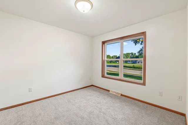 $250,000 | 390 Meadow Lane, Columbus, WI 53925