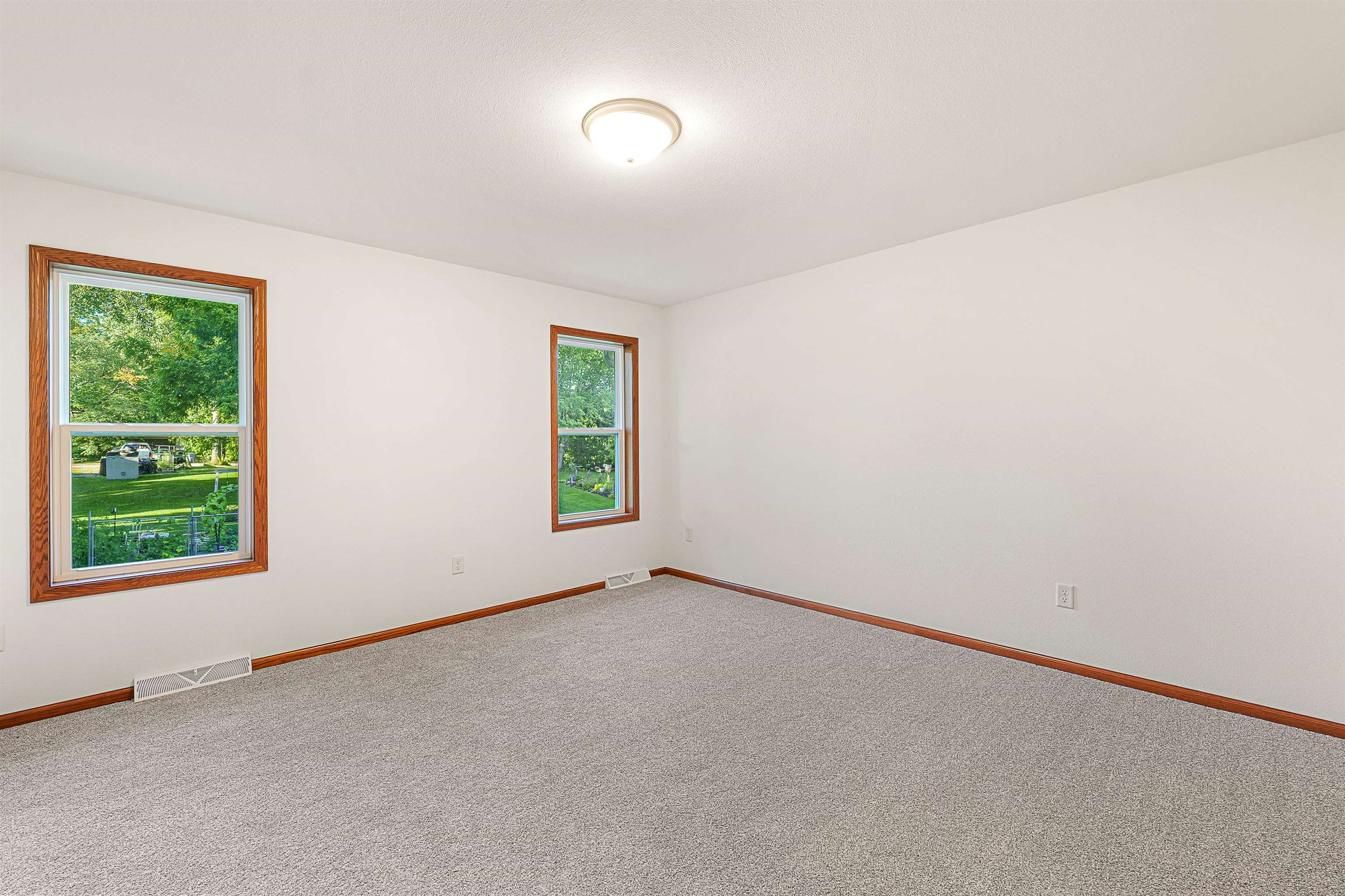 390 Meadow Lane Columbus, WI 53925 - Photo 17 of 32