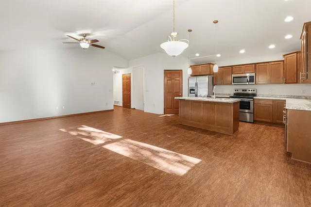 $250,000 | 390 Meadow Lane, Columbus, WI 53925