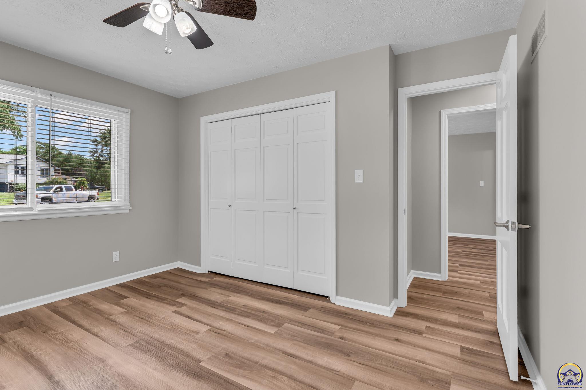 1837 Southwest Cheyenne Road Topeka, KS 66604 - Photo 27 of 49