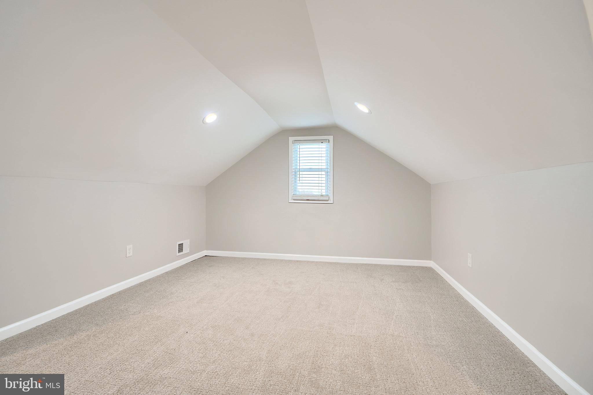 4225 Thorncliff Road Nottingham, MD 21236 - Photo 32 of 42 Gallery Image 32