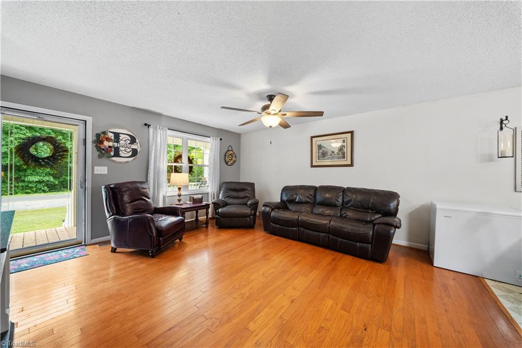 206 Old Camp Road Denton, NC 27239 - Photo 10 of 37 Gallery Image 10
