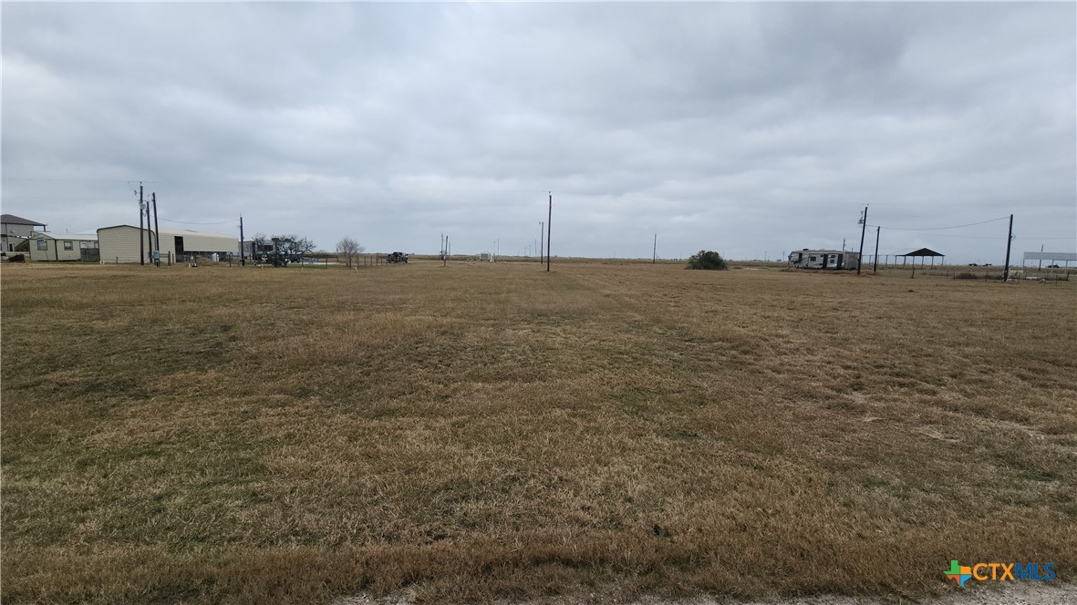 89 Bluefish Palacios, TX 77465 - Photo 4 of 5