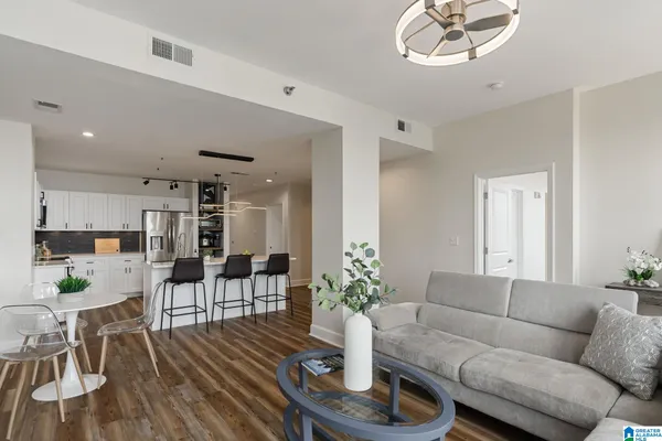 $353,900 | 2024 2nd Avenue North, Unit 704, Birmingham, AL 35203