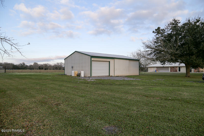 1828 Robert Road Erath, LA 70533 - Photo 2 of 32 IMG_2099