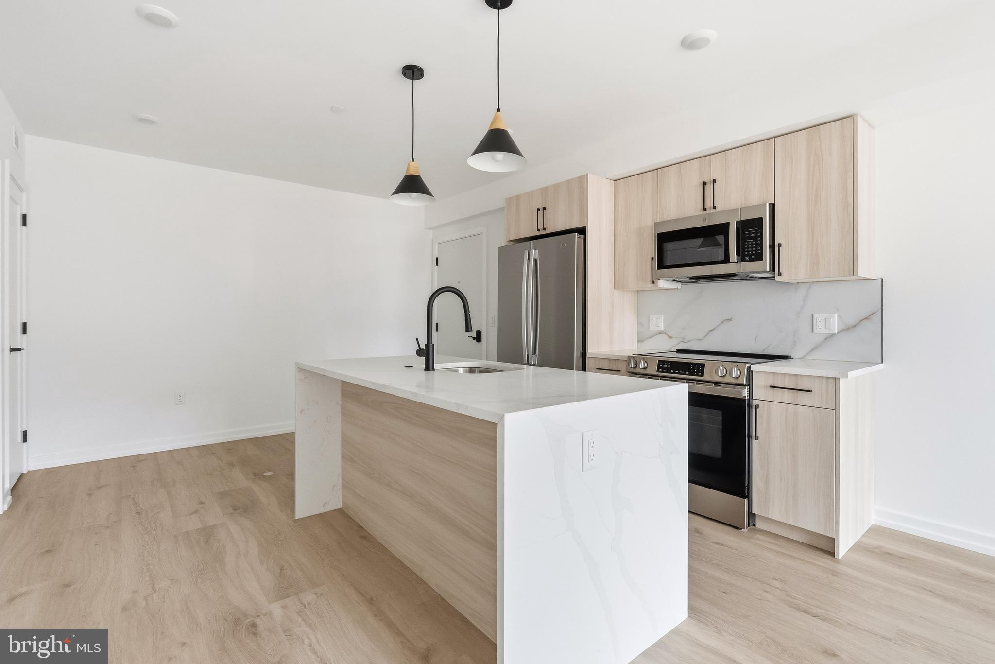 209 New Street, Unit 4B Philadelphia, PA 19106 - Photo 8 of 21