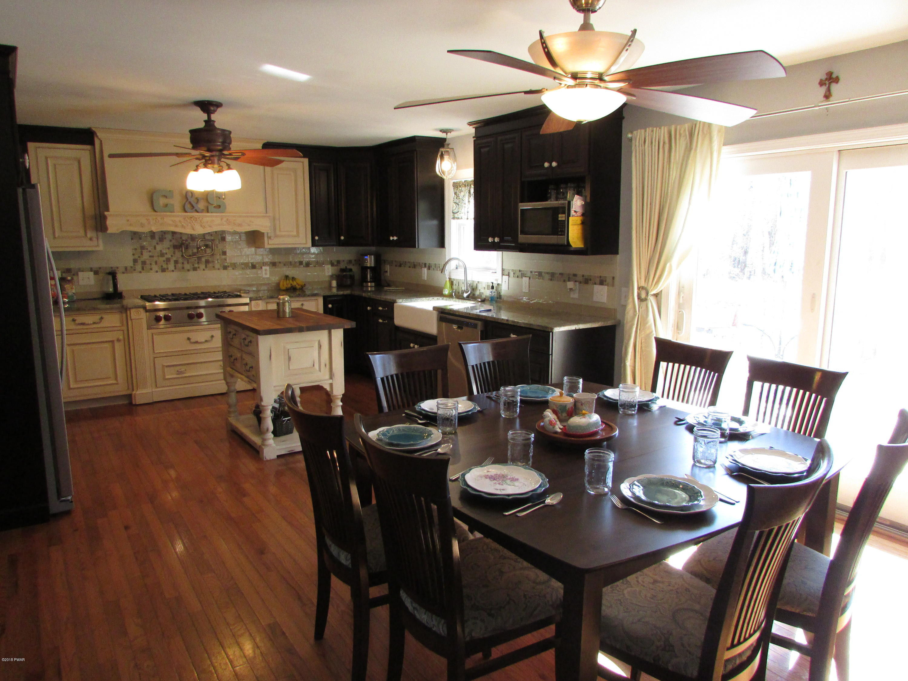 Open Kitchen/Living/Dining