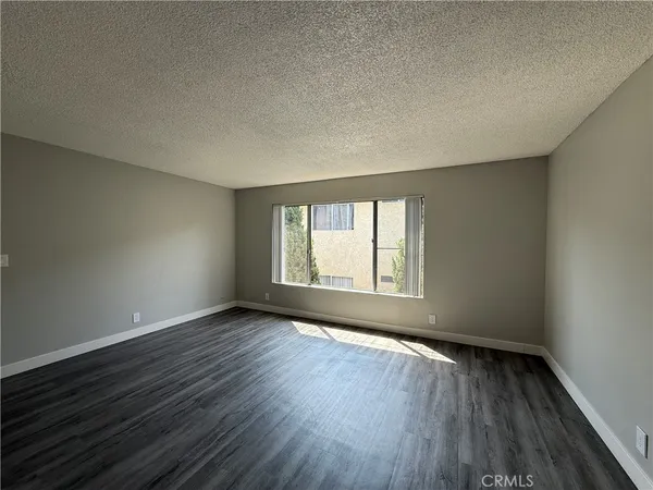 $1,695 | 13717 Chadron Avenue, Unit 20, Hawthorne, CA 90250