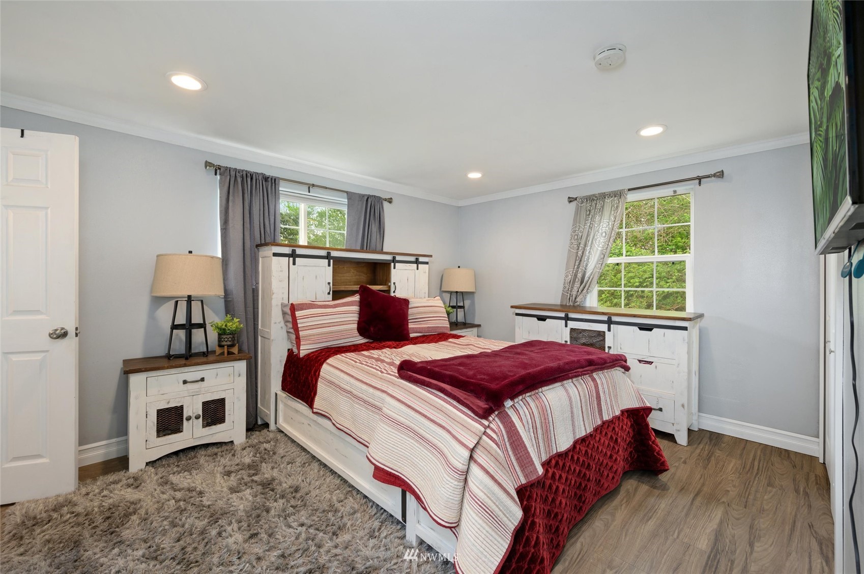 3315 Mountain View Road Ferndale, WA 98248 - Photo 19 of 36 a bedroom with a bed and a window