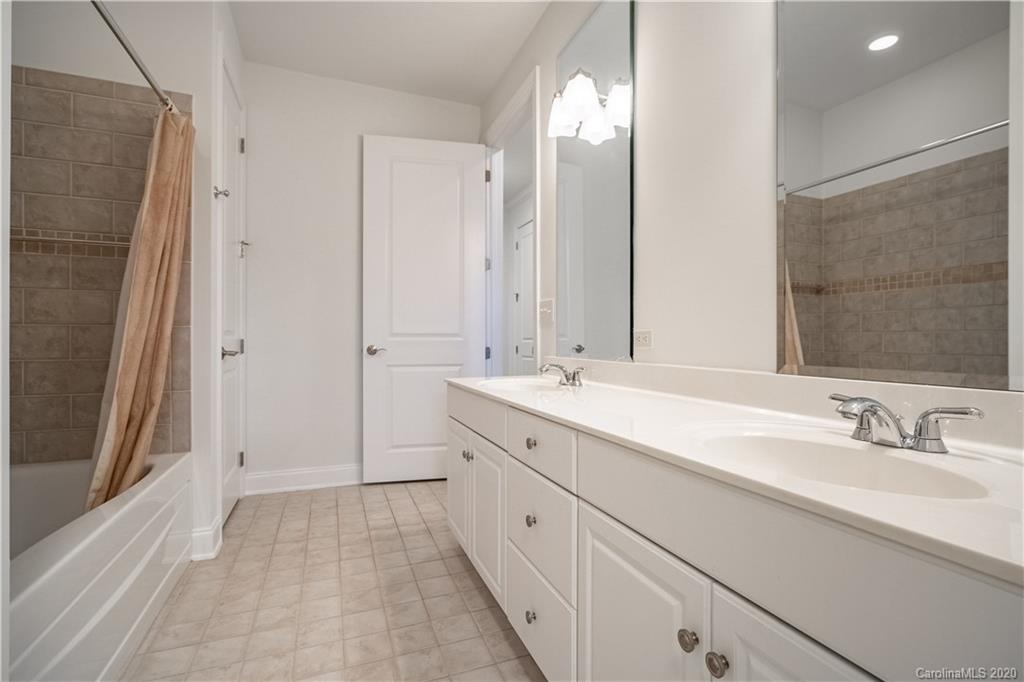 230 South Tryon Street, Unit 511 Charlotte, NC 28202 - Photo 14 of 30
