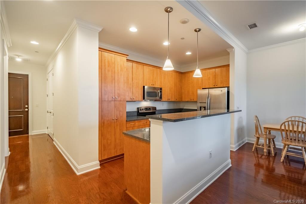 230 South Tryon Street, Unit 511 Charlotte, NC 28202 - Photo 17 of 30