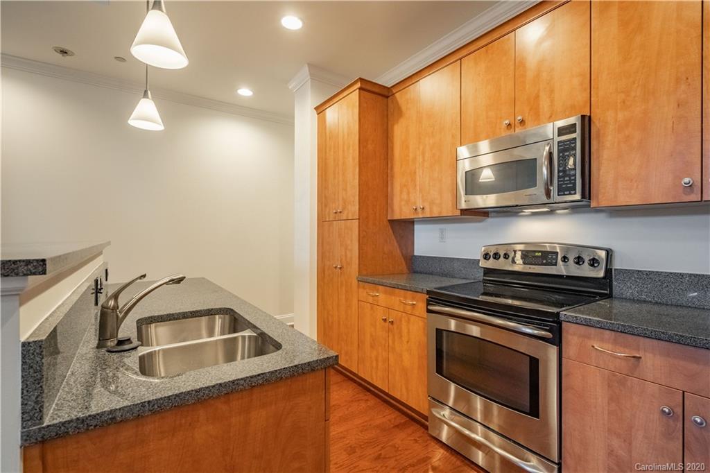 230 South Tryon Street, Unit 511 Charlotte, NC 28202 - Photo 18 of 30