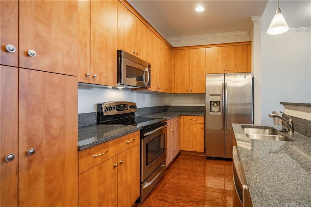 230 South Tryon Street, Unit 511 Charlotte, NC 28202 - Photo 8 of 30