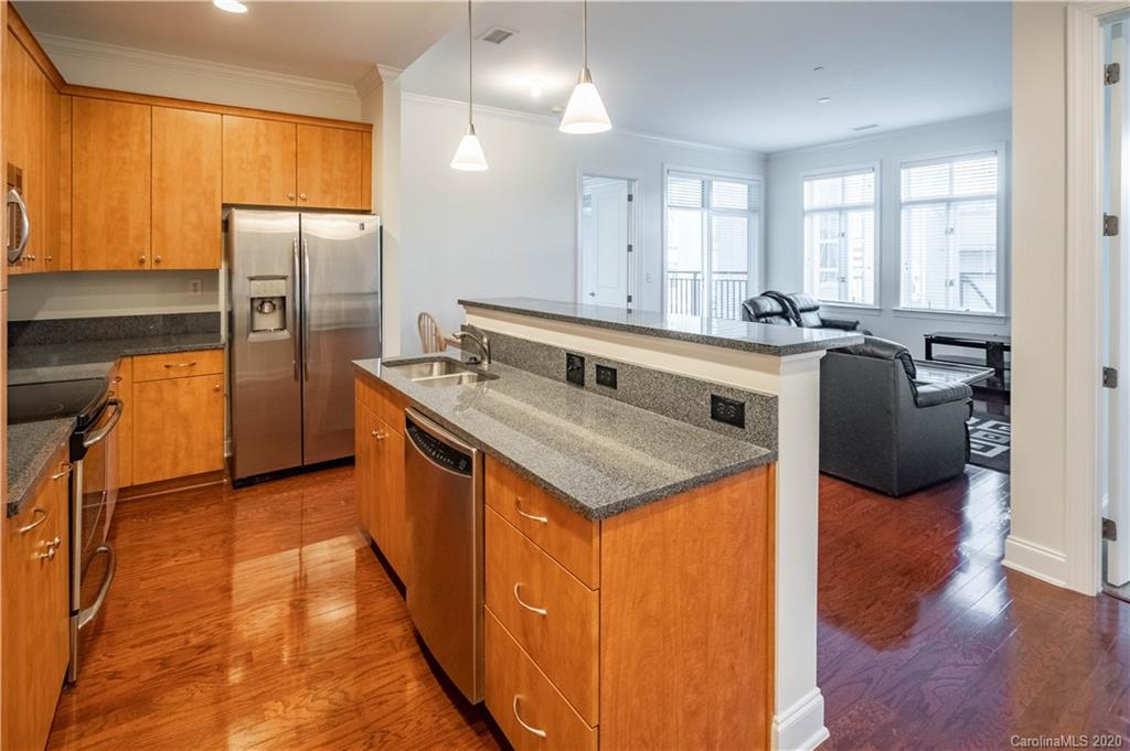 230 South Tryon Street, Unit 511 Charlotte, NC 28202 - Photo 9 of 30