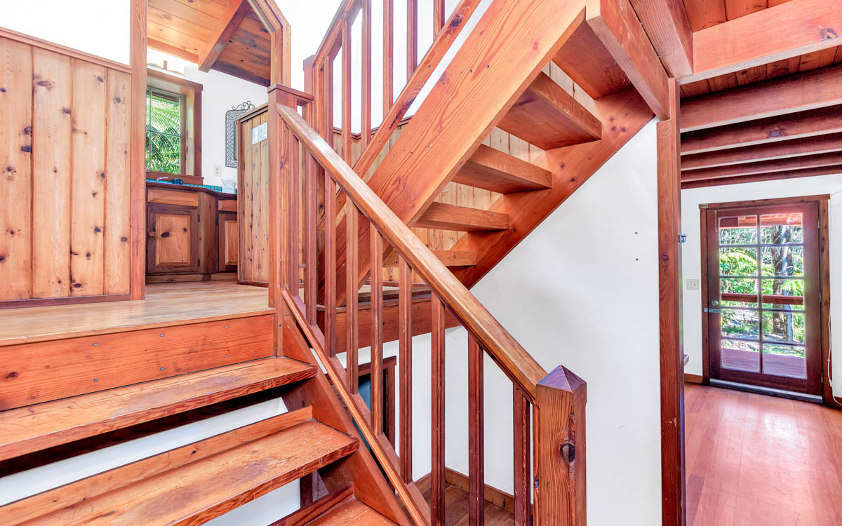 19-3976 John A Lee Road Volcano, HI 96785 - Photo 17 of 30 a view of an entryway