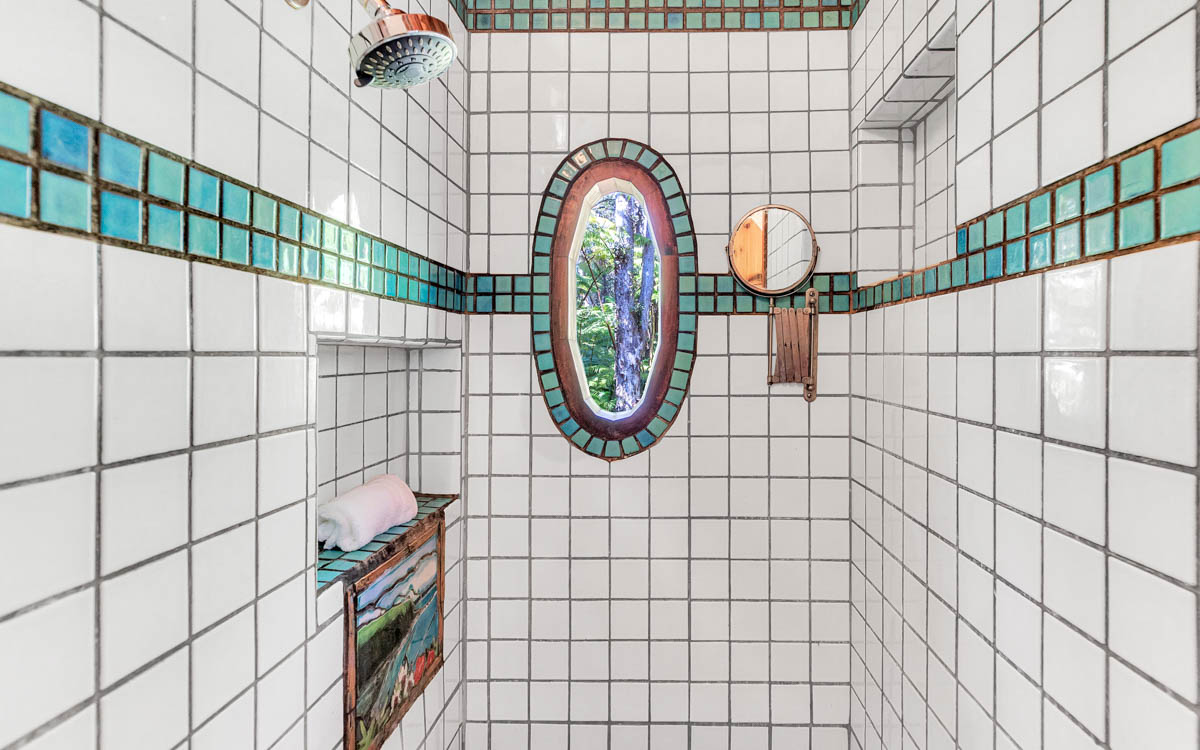 19-3976 John A Lee Road Volcano, HI 96785 - Photo 19 of 30 a bathroom with a shower