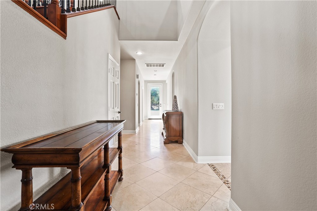 1055 Lowry Ranch Road Corona, CA 92881 - Photo 15 of 75