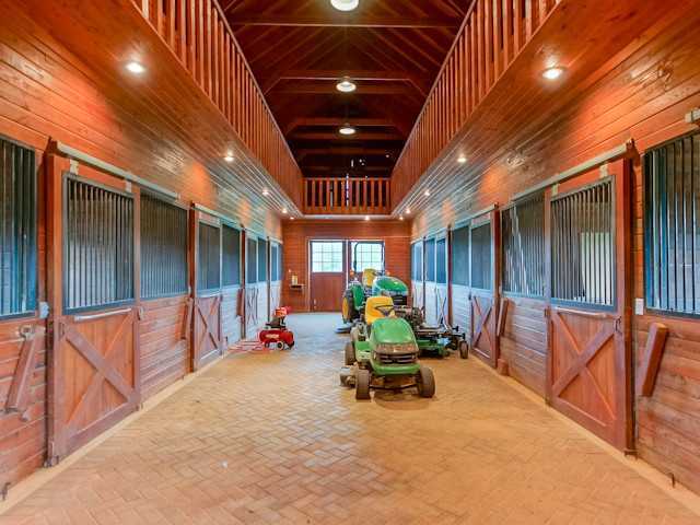 2300 Colts Neck Road Blacklick, OH 43004 - Photo 11 of 25 Gallery Image 11