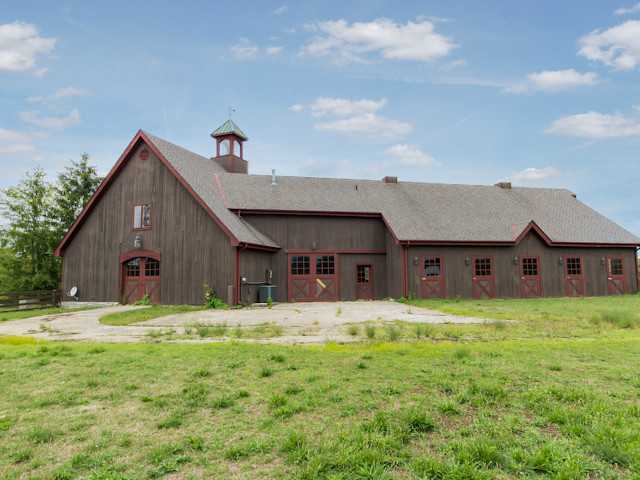 2300 Colts Neck Road Blacklick, OH 43004 - Photo 8 of 25 Gallery Image 8