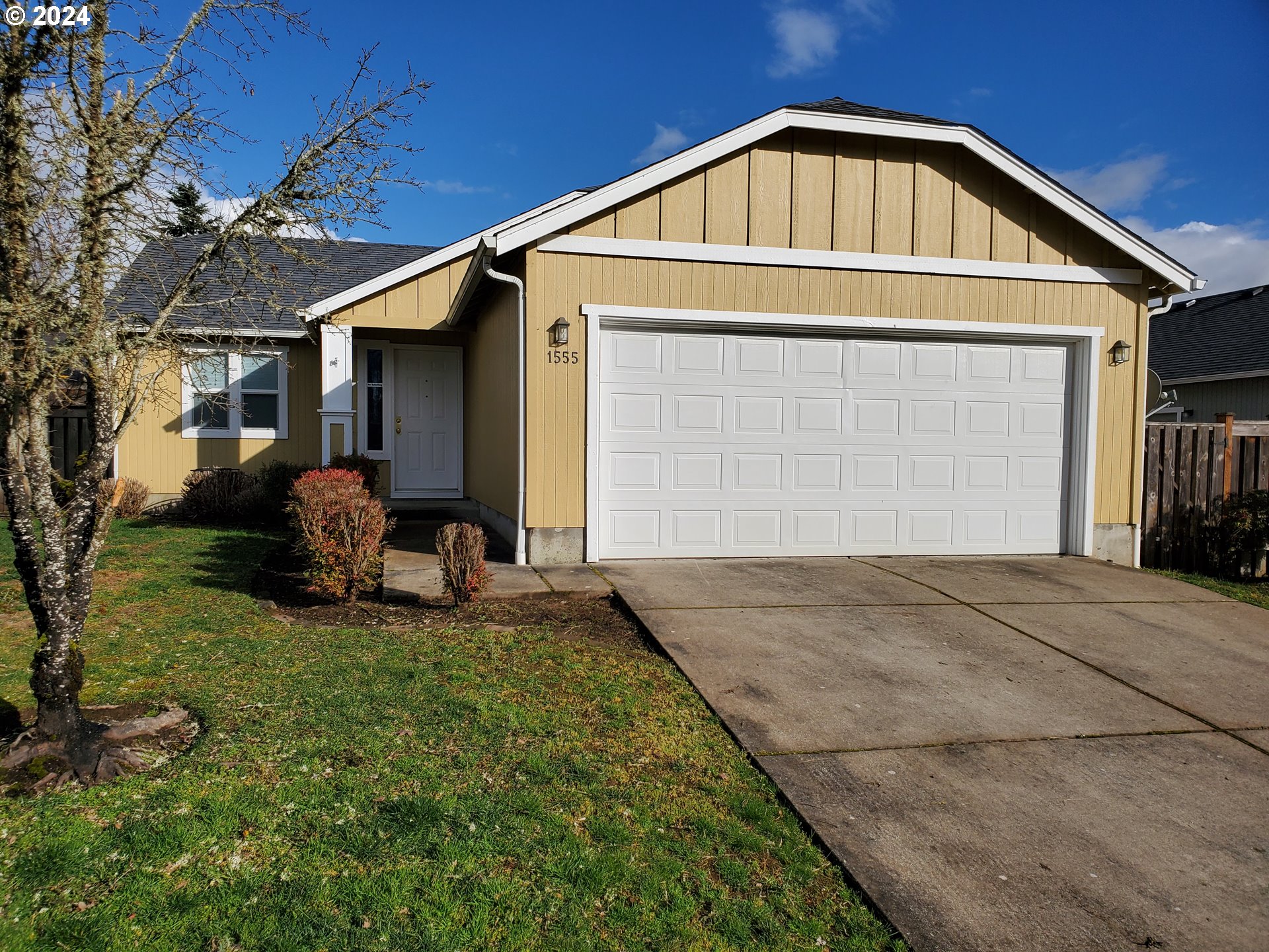 1555 South 57th Place Springfield, OR 97478 - Photo 1 of 39 Gallery Image 1