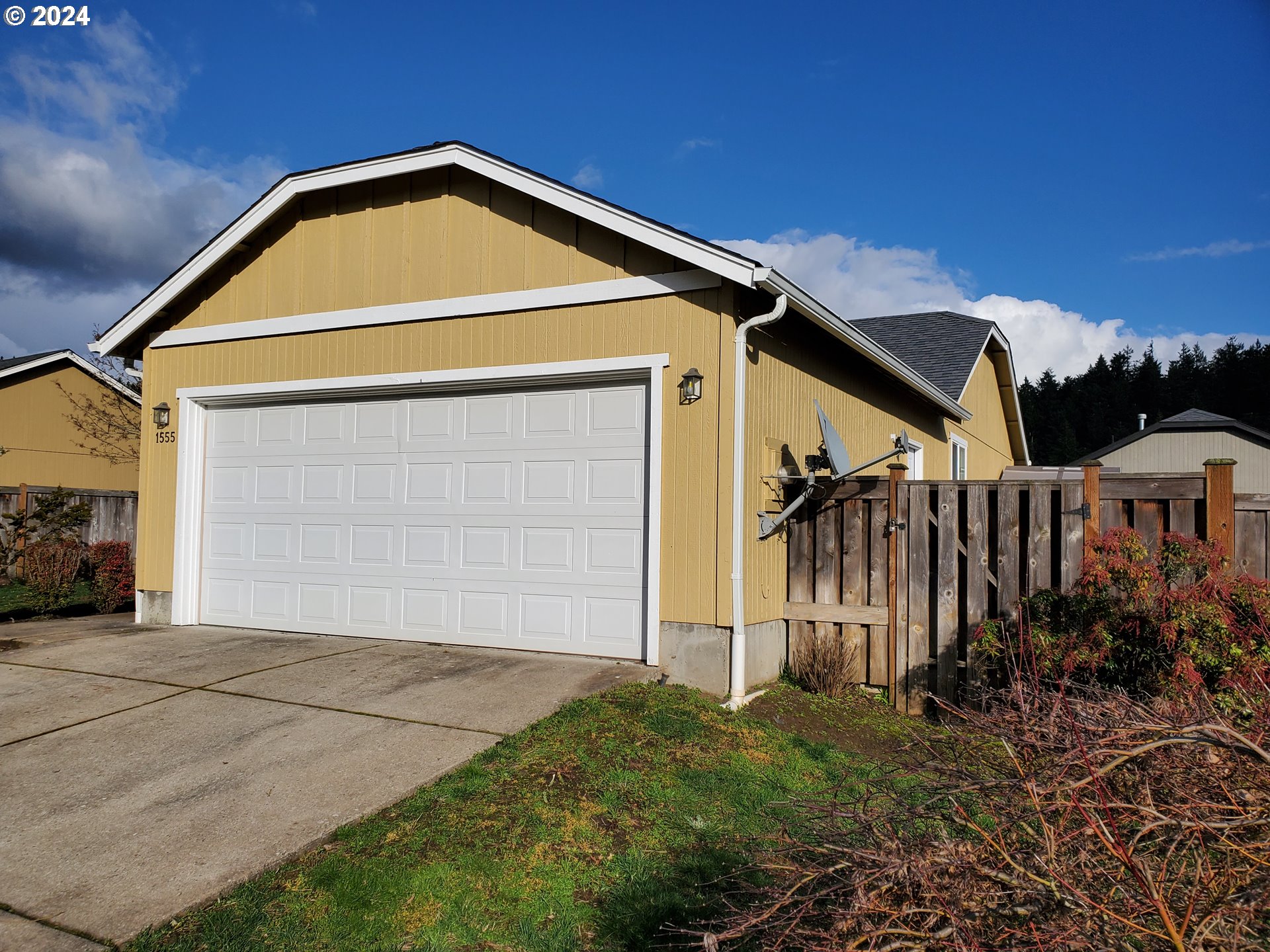 1555 South 57th Place Springfield, OR 97478 - Photo 3 of 39 Gallery Image 3