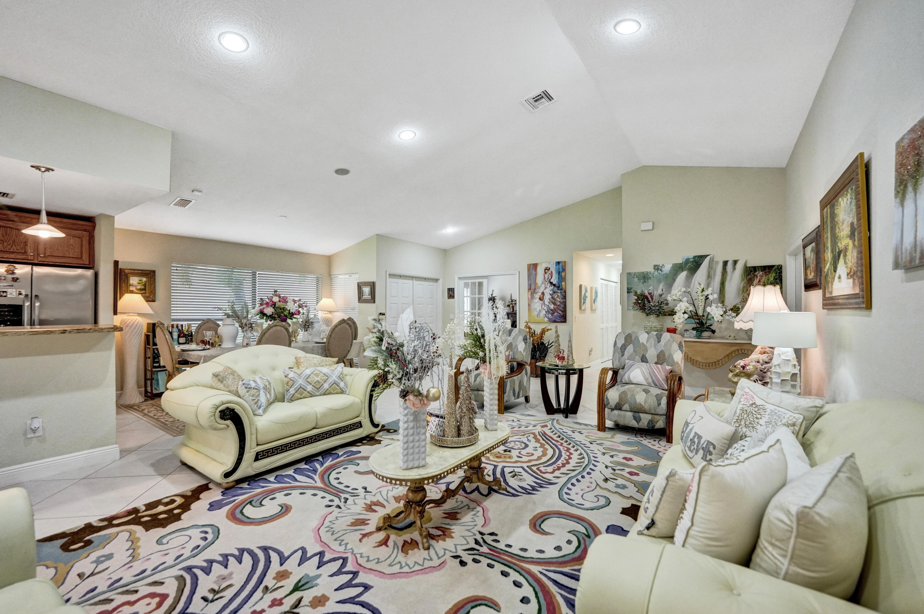 11111 Highland Circle Boca Raton, FL 33428 - Photo 12 of 49 Living Room