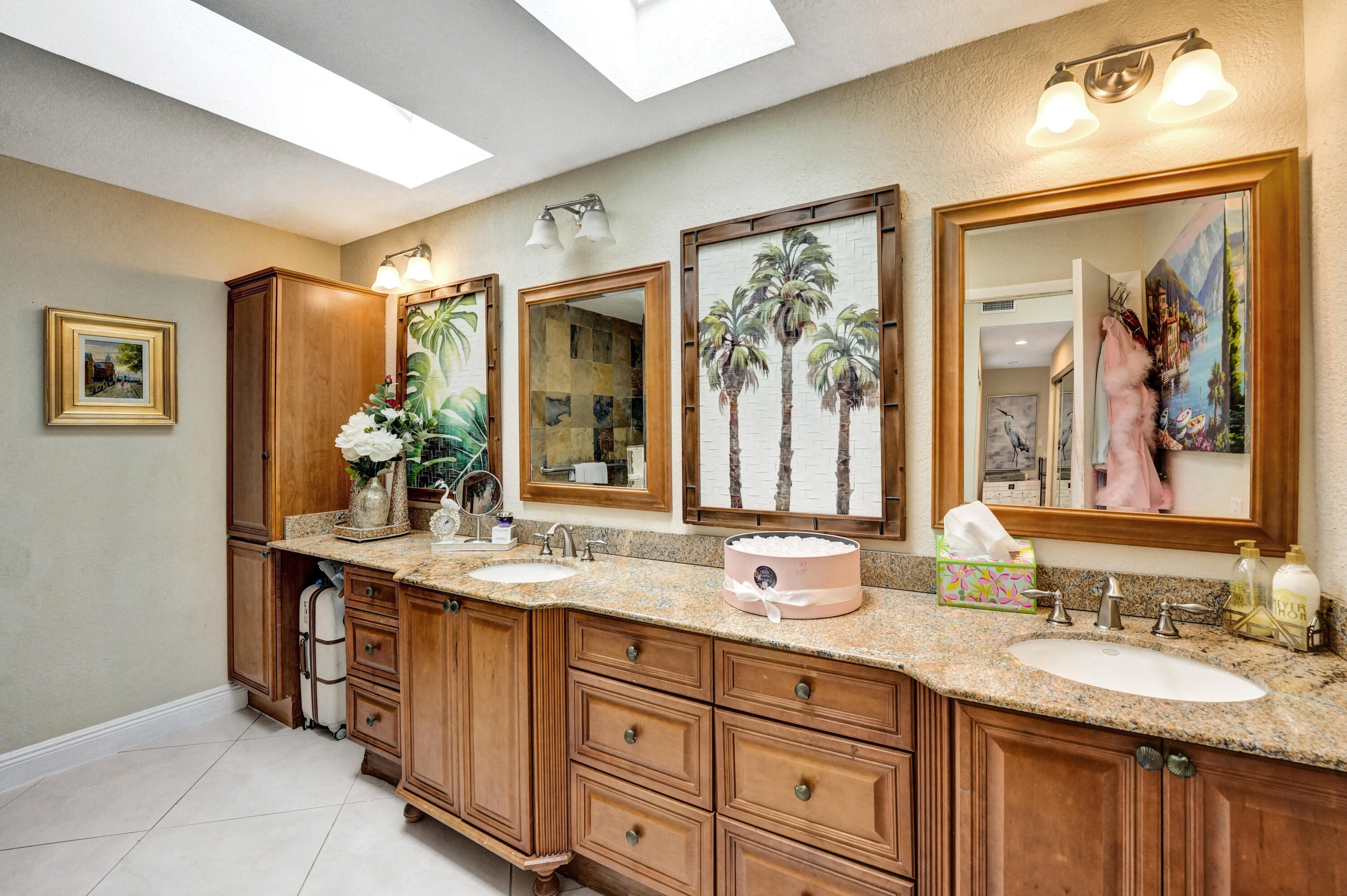 11111 Highland Circle Boca Raton, FL 33428 - Photo 24 of 49 Primary Bathroom